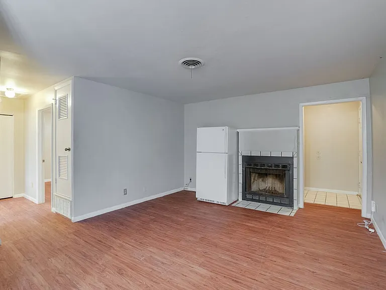 1503 Wheless Ln — Photo 6
