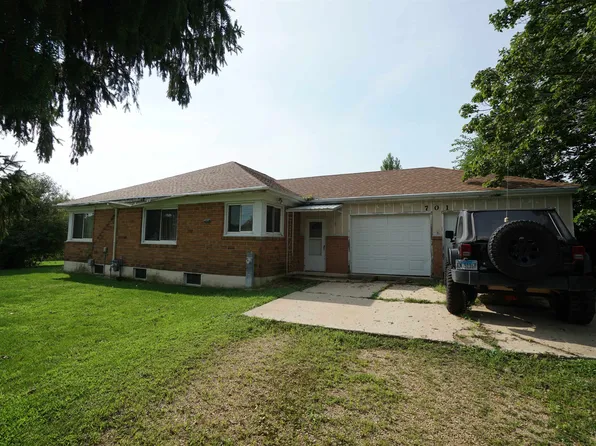 701 W Jefferson St, Warren, IL 61087
