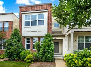 981 Times Square Dr #108, Aurora, IL 60504