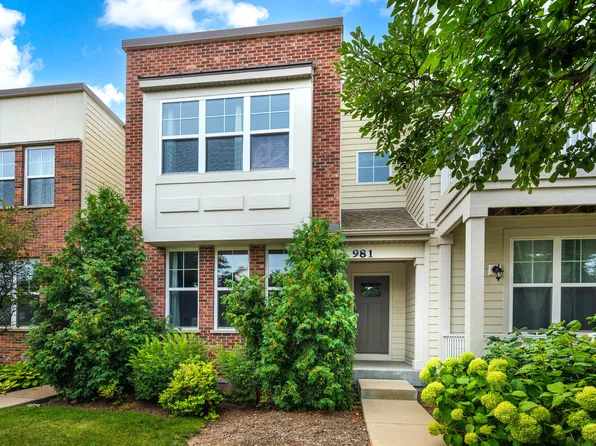 981 Times Square Dr #108, Aurora, IL 60504
