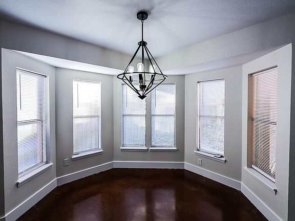 4th image of 3029 Twin Creek Dr