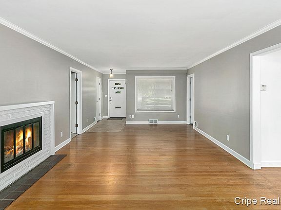 5th image of 2212 Anderson Dr SE