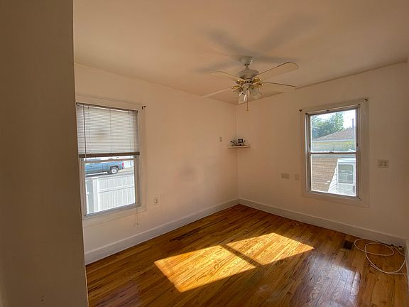 5th image of 10476 123rd St Floor 1