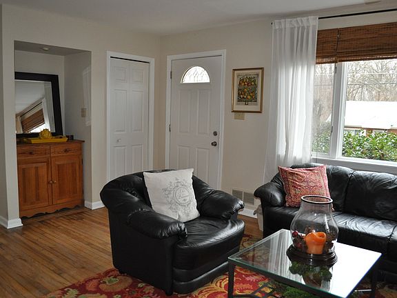 5th image of 10903 Scott Dr