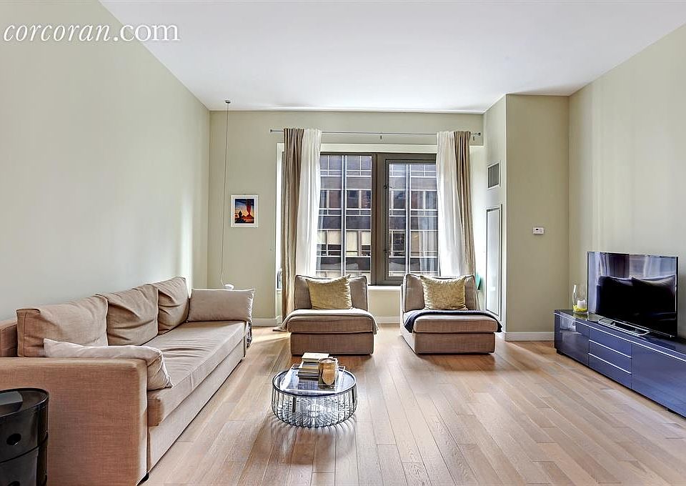 1st image of 75 Wall St #26R