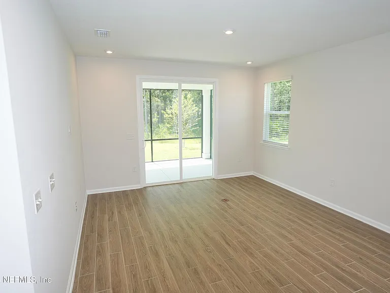 308 Spruce Hill Point — Photo 15