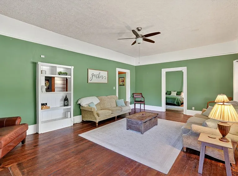 1455 E Broad St — Photo 11