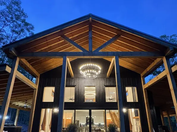 40 Whispering Ln, Blue Ridge, GA 30513