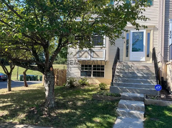 406 Falkirk Ct, Fredericksburg, VA 22406