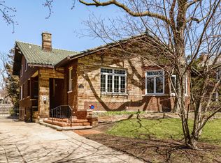 2130 W Pratt Blvd, Chicago, IL 60645