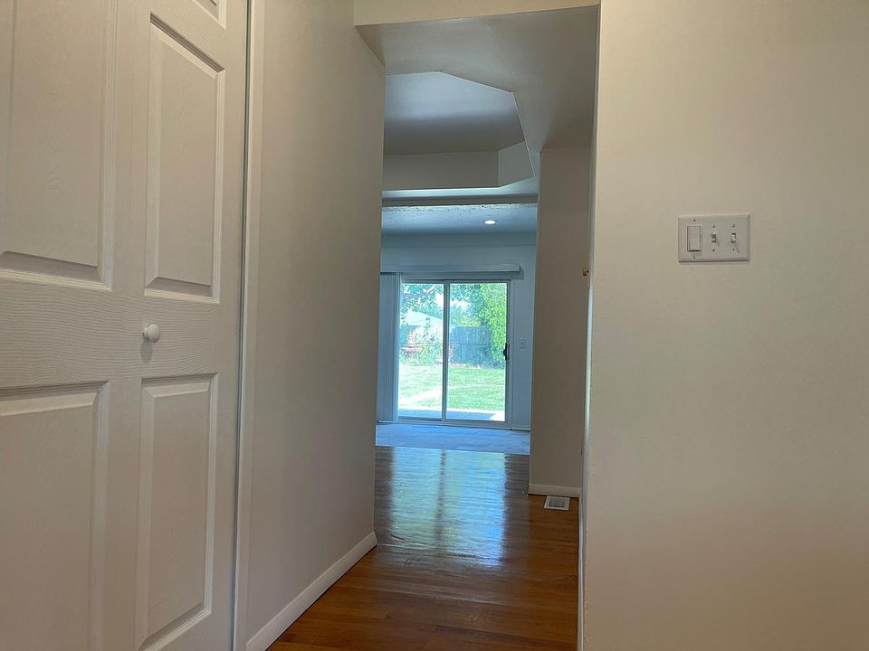 1st image of 33066 Stoner Dr