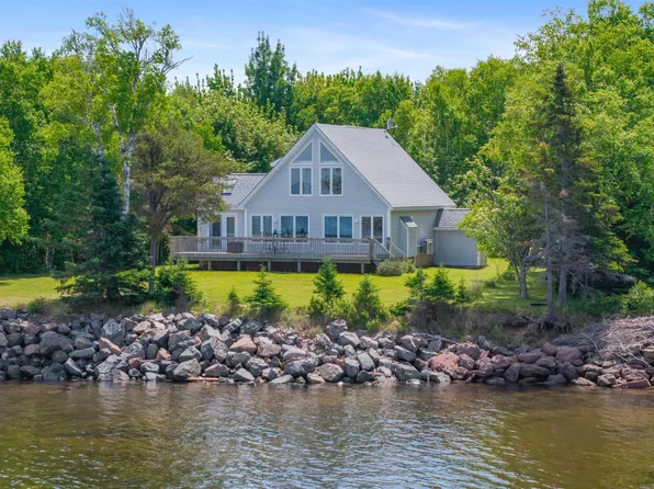 31 Birch Ln, Cumberland, NS B4H 3X9