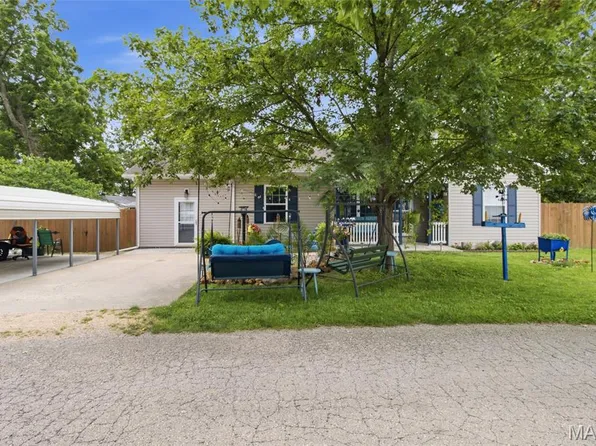 844 Alley St, Bourbon, MO 65441