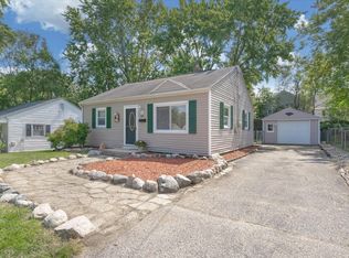 944 33rd St SW, Wyoming, MI 49509