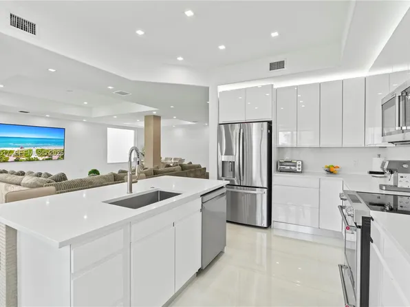 3188 NE 211th Ter, Aventura, FL 33180