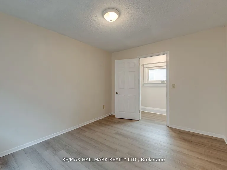 576 Ossington Ave S #2 — Photo 14