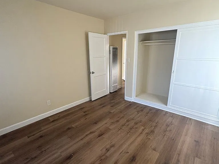 9016 Reading Ave — Photo 9