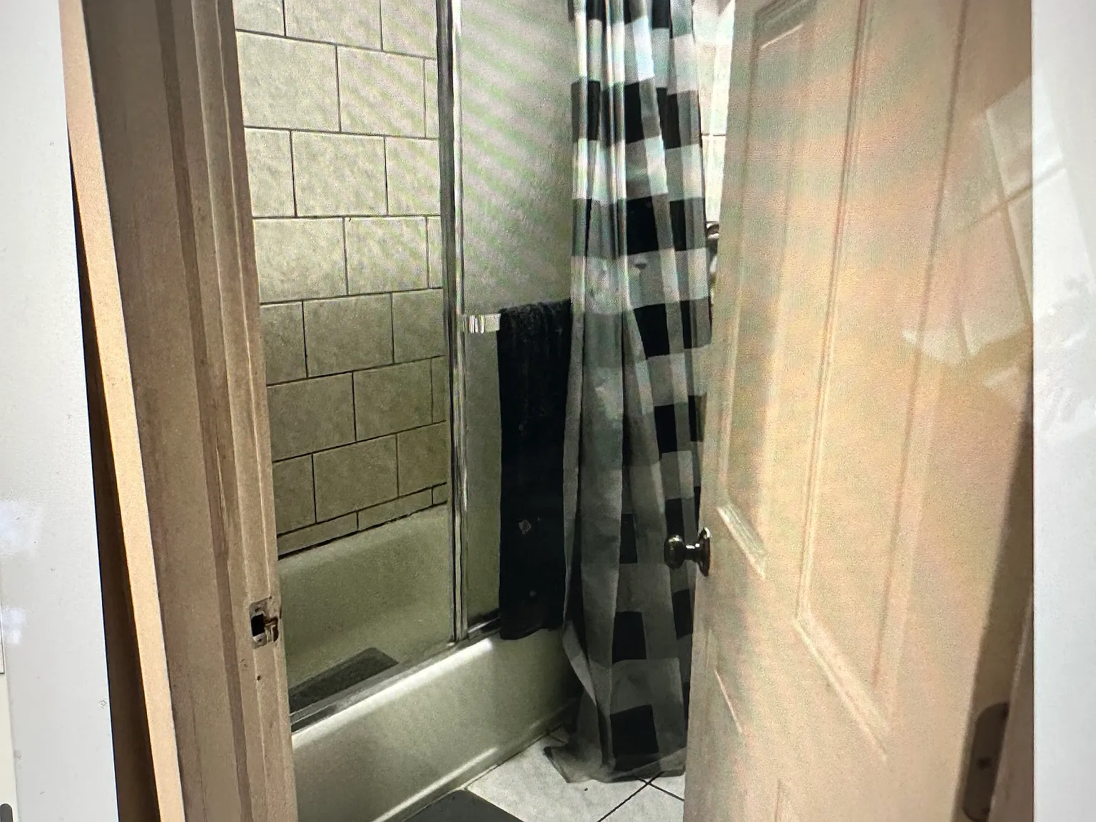 1 bed, 1500 sqft, $1,000 — Photo 4