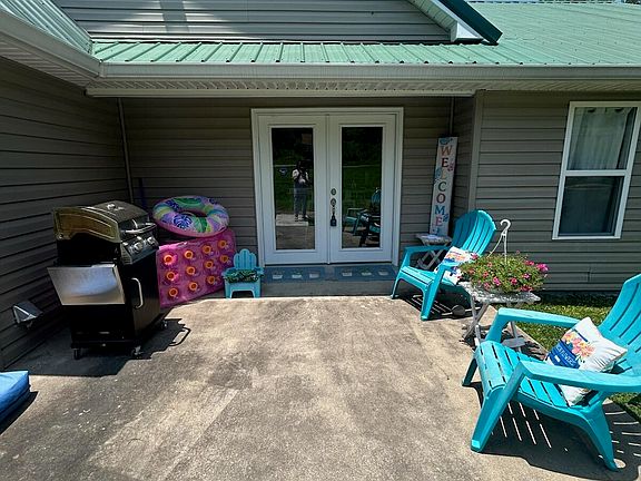 4th image of 464 Hair Lake Rd