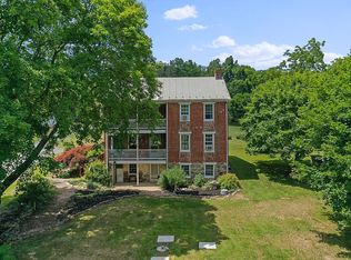 12815 Red Heifer Winery Ln, Smithsburg, MD 21783