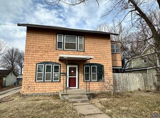106 W Neosho St, Iola, KS 66749