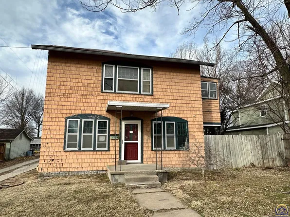 106 W Neosho St, Iola, KS 66749