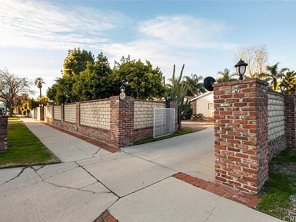 2nd image of 22521 Victory Blvd