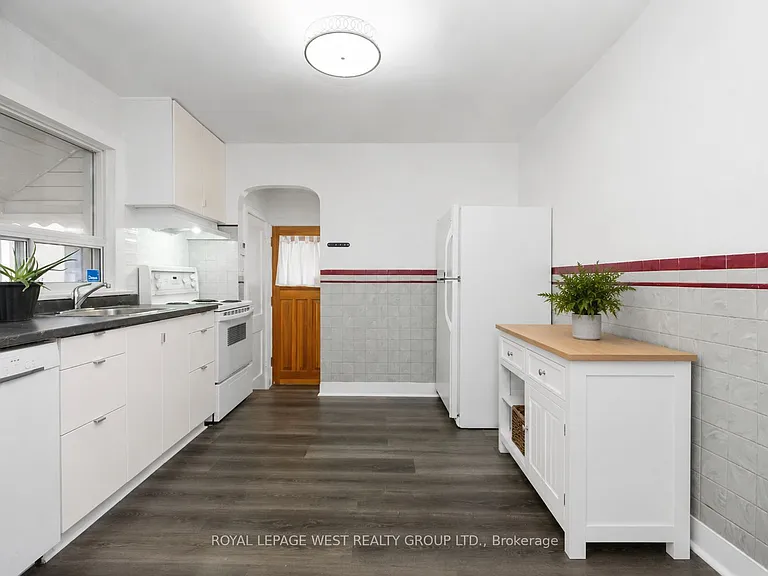 24 Barker Ave — Photo 12