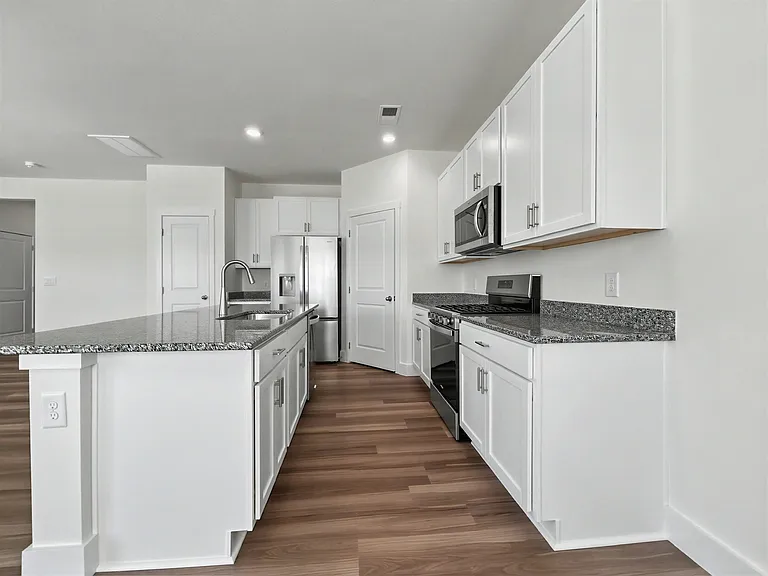 5166 Runnerstone Rd — Photo 5