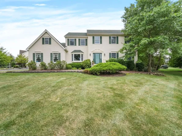 48 Milburn Dr, Hillsborough, NJ 08844