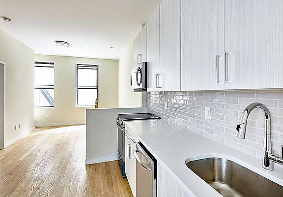 3rd image of 787 Saint Nicholas Ave #1B