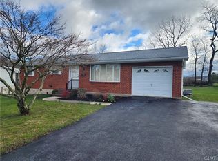 71 Hillside Dr, Coopersburg, PA