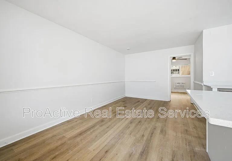 2065 E Ocean View Ave — Photo 4