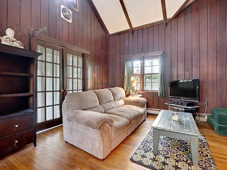 100 Breton Rd — Photo 16