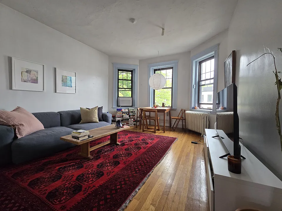 1560 Commonwealth Ave #8