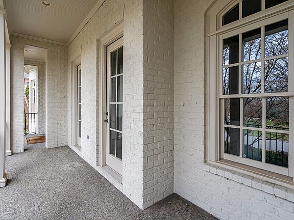 5th image of 1806 Ivy Crest Dr