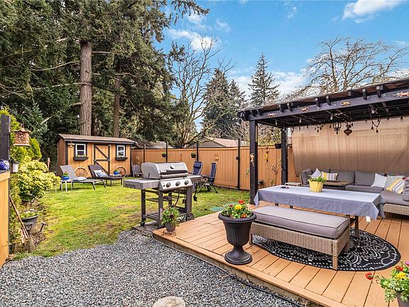 3rd image of 3043 Pickford Rd #A