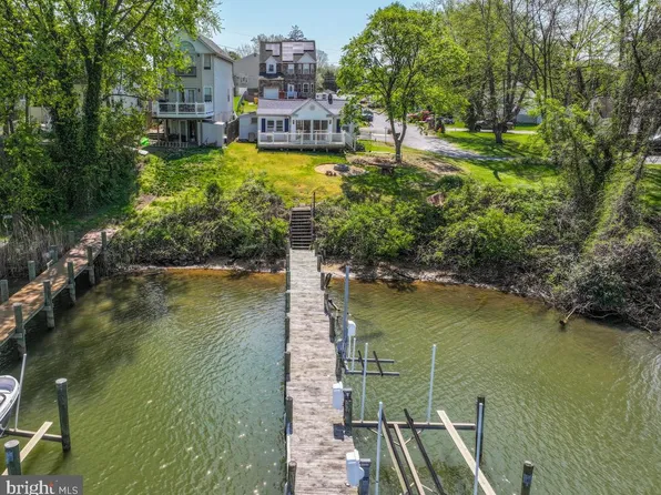 7801 Waterview Dr, Baltimore, MD 21226