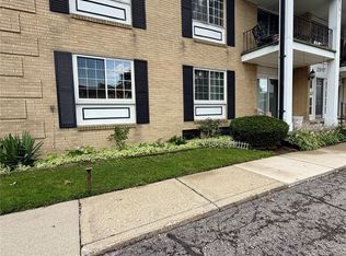 29117 Hayes Rd APT 3, Warren, MI 48088