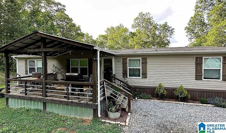 1st image of 580 Oak Forest Cir