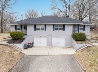 15420 Parallel Rd, Basehor, KS 66007