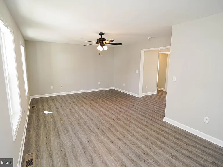 621 Cedar St — Photo 10