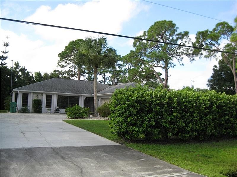 2nd image of 18147 Edgewater Dr