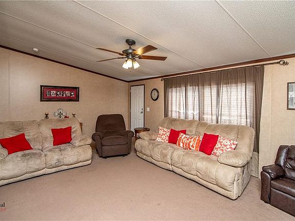 5th image of 137 Black Oak Dr