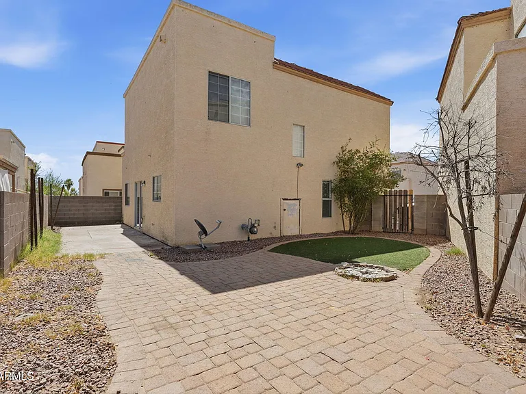 1026 W Libra Dr — Photo 33