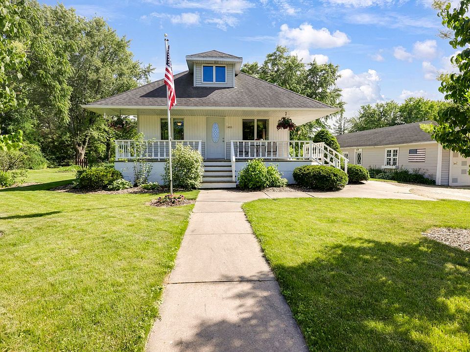 1st image of 453 Wolf River Dr