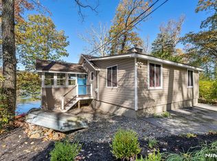 2014 Lakeside Dr W, Highland Lakes, NJ 07422