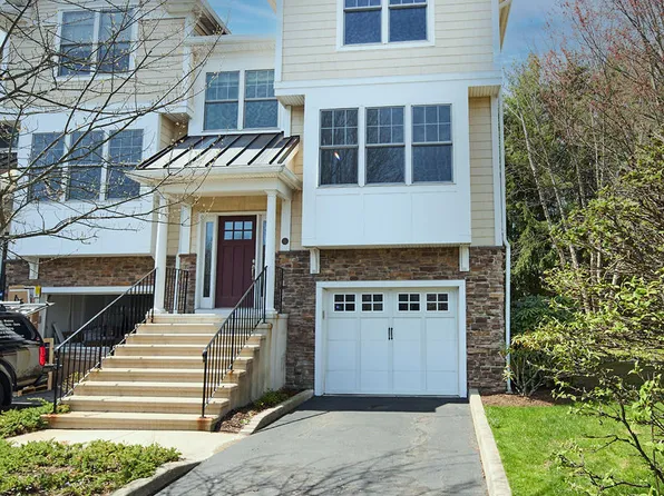 201 Bradley Lane #201, Westport, CT 06880