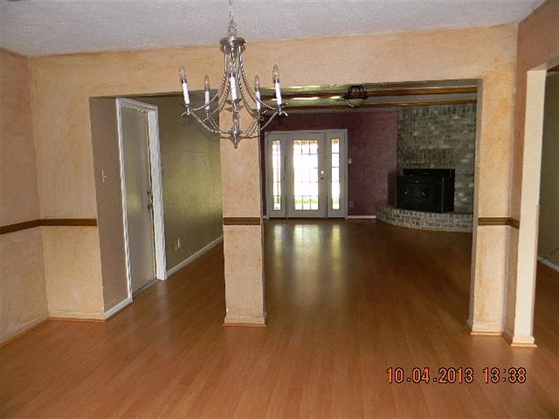 2nd image of 407 Fir Ridge Dr