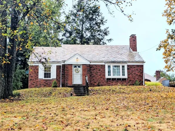 121 Richmond Cir, Pittsburgh, PA 15237